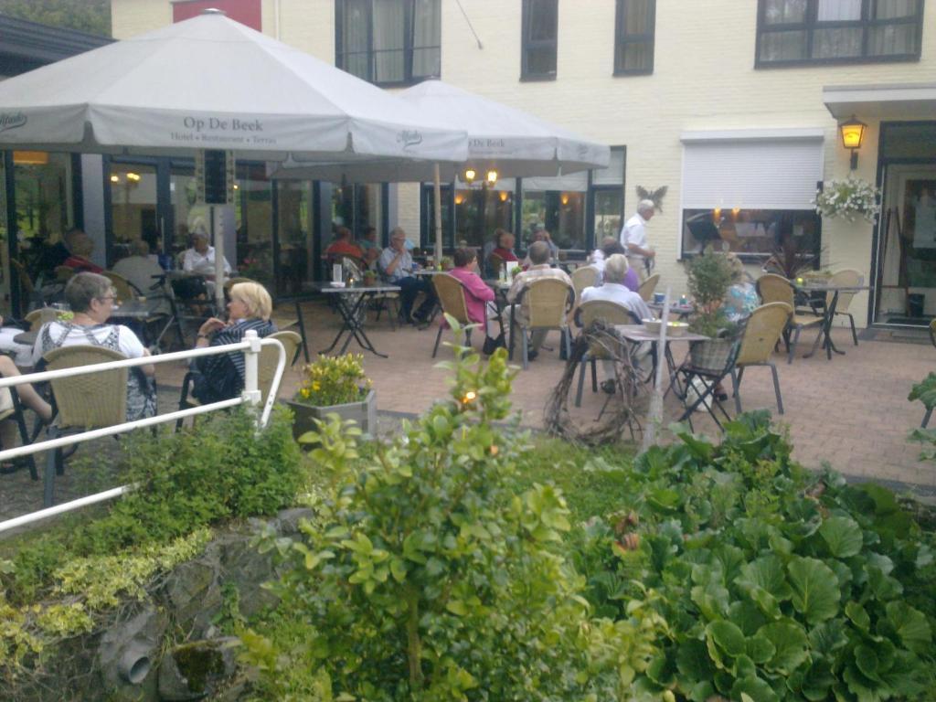 Hotel Restaurant Op De Beek Schin op Geul Exterior foto